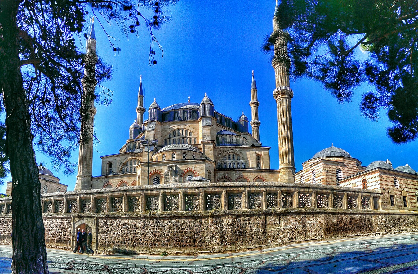 Bandırma Edirne Gezisi turu günübirlik olarak Bandırma Eldestino Turizm tarafından düzenlenmektedir. Bandırma