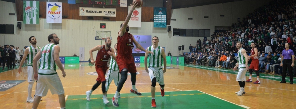 Türkiye Basketbol Ligi’nde zirveyi