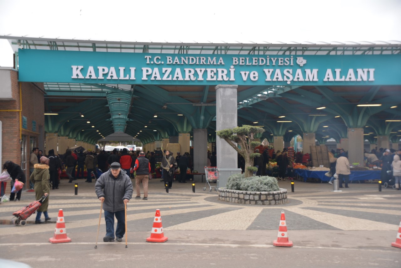Yeni açıklanan tedbir kararları nedeniyle “Cumartesi günleri kurulan pazar” bu
