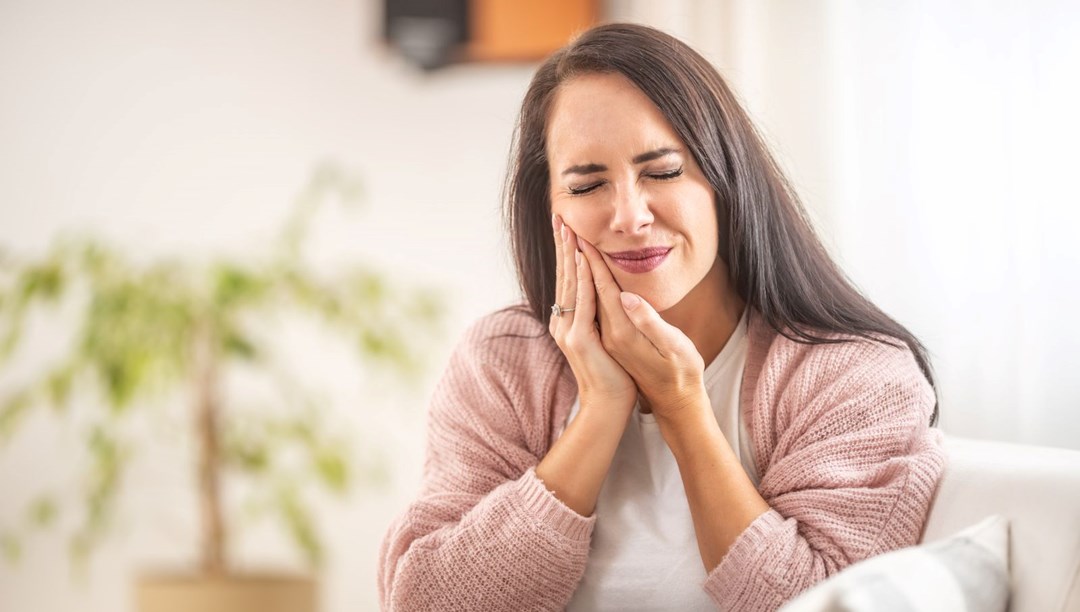 20’lik diş ağrısına ne iyi gelir? Nasıl tedavi edilir?