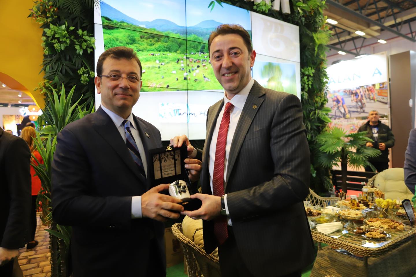 Bandırma, kuruluşunun ve kurtuluşunun simgesi olarak 26. Doğu Akdeniz Uluslararası