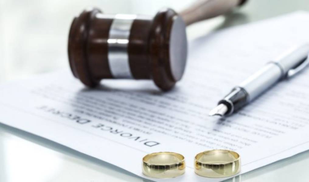 İzmir’in Yol Gösterici Hukuk Uzmanı Merve Üstündağ ile Boşanma Davaları