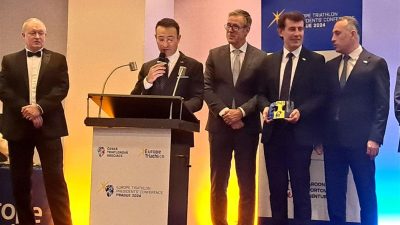 Başkan Yücel Yılmaz’ın önderliğinde başlatılan yüzme etabı kanalda gerçekleştirilen ülkedeki