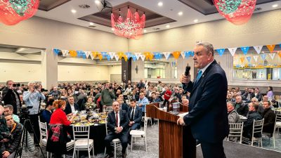 Bandırma Belediye Başkan Adayı Cemal Öztaylan, düzenlemiş olduğu kahvaltı organizasyonunda