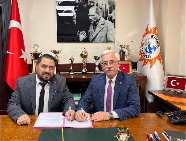 Erdek Belediyesi ve Gümüşçay Belediyesi arasında kardeş şehir protokolü imzalandı.