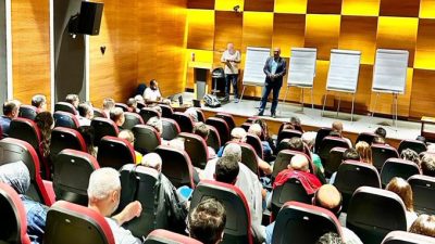 Bugün, Bizim Toptan şirketi temsilcileri arasında etkili bir iletişim kurma