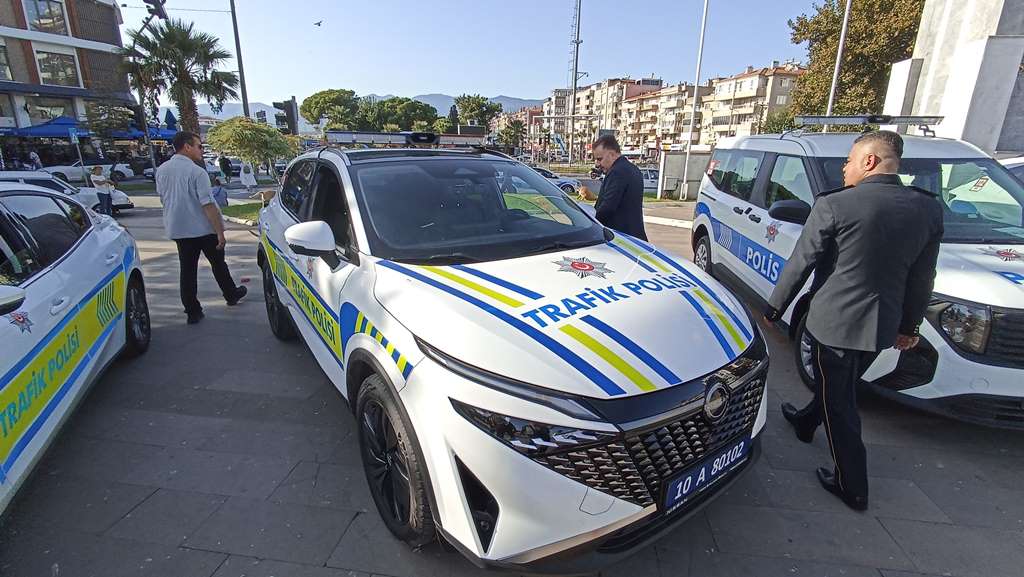 Edremit İlçe Emniyet Müdürlüğü’nde, İçişleri Bakanlığı ve hayırsever iş insanlarının