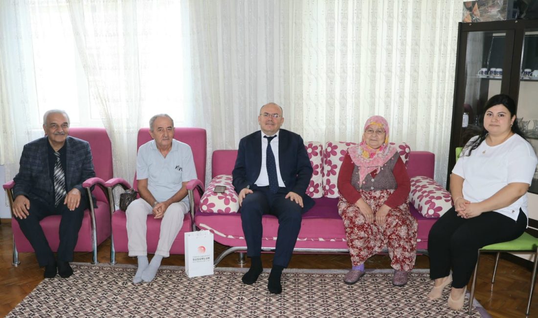 Kaymakam Muammer KÖKEN, Dünya Yaşlılar Günü dolayısıyla İlçe Nüfus Müdürü
