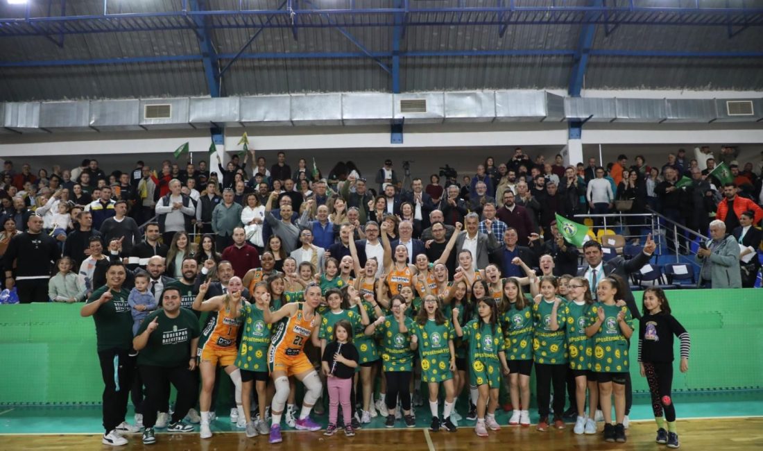 Balıkesir Büyükşehir Belediye Başkanı Ahmet Akın, Türkiye Kadınlar Basketbol 1.