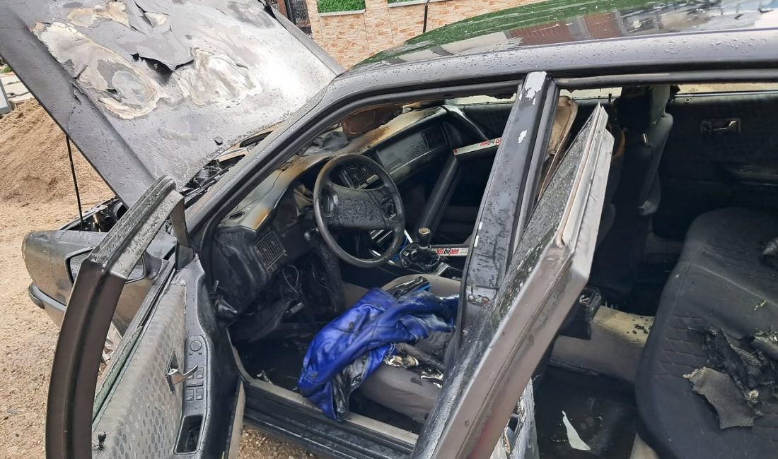 Balıkesir’in Edremit İlçesinde Otomobil yangını Balıkesir’in Edremit ilçesi Güre Mahallesi’nde