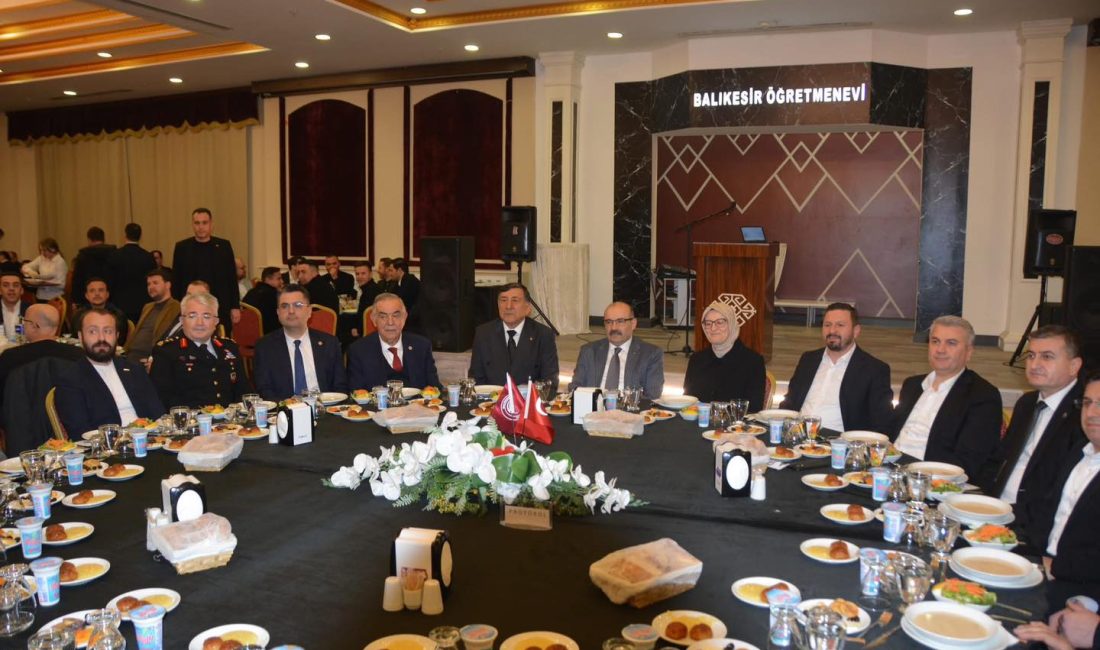 Balıkesir’de Birlik Vurgusu Balıkesir Ticaret Borsası, geleneksel iftar yemeğini düzenleyerek