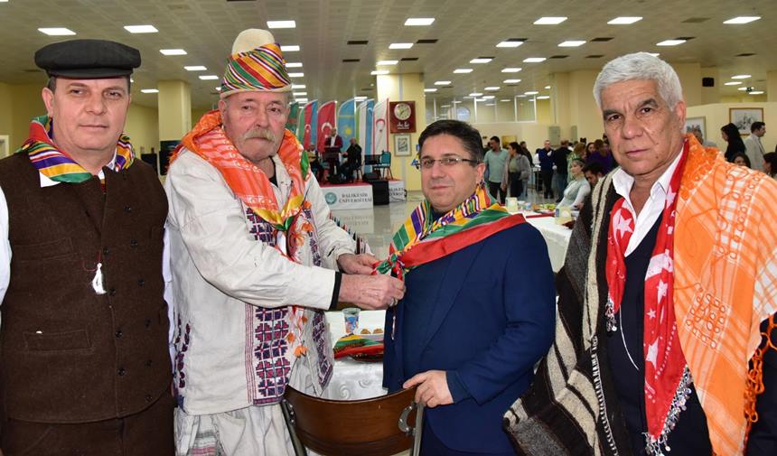 Balıkesir Üniversitesi’nde Nevruz Kutlamaları Yapıldı Balıkesir Üniversitesi kampüsünde düzenlenen Nevruz