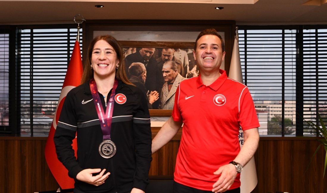 Olimpiyat Sporcusu ve Güreş İl Temsilcisi Başkan Akın’ı Ziyaret Etti