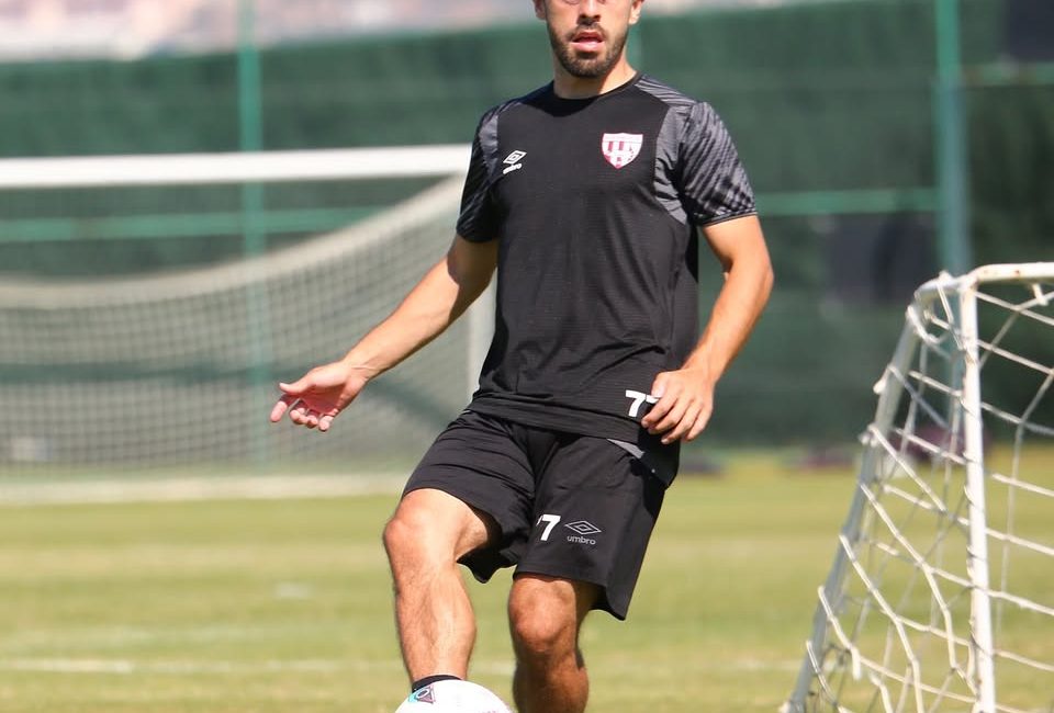 Bandırmaspor’un Gençlerbirliği Karşılaşması Öncesi Son Hazırlıklar Bandırmaspor, yaklaşan Gençlerbirliği karşılaşmasının