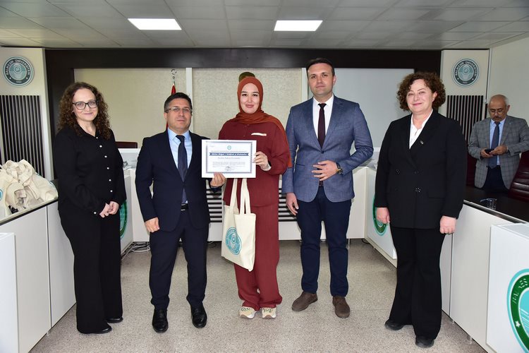 Özbekistanlı Eczacılık Öğrencileri Balıkesir’de Balıkesir Üniversitesi (BAÜN), Özbekistan Eczacılık Eğitim