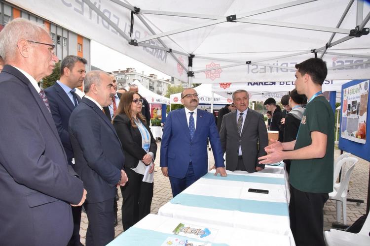 Balıkesir’de Bilime Yönelik Projelere İlgi Artıyor Balıkesir’in önde gelen eğitim