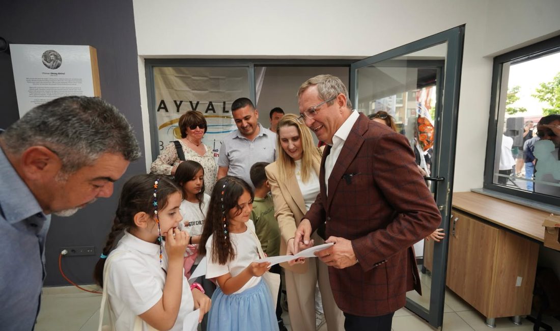 Balıkesir’de Sanat ve Edebiyat Buluştu Balıkesir’de karikatür sanatçısı Oktay Ekinci