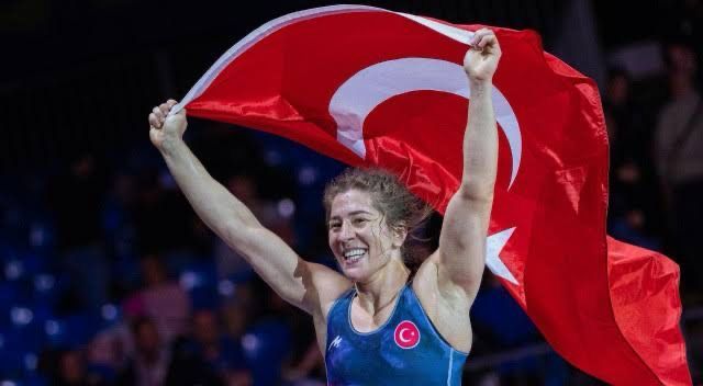 Avrupa Güreş Şampiyonası’ndan Başarıyla Dönüş Balıkesir’in gururu güreşçi Yasemin Adar