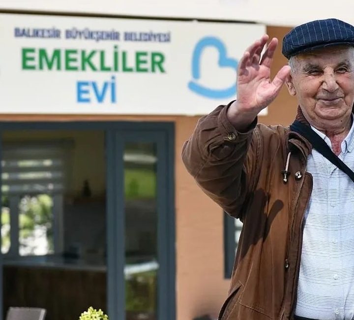 Balıkesir Büyükşehir Belediyesi’nden Emeklilere Özel Mekan Balıkesir Büyükşehir Belediyesi tarafından