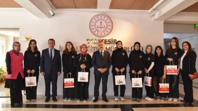 Edremit Anadolu İmam Hatip Lisesi’nde Çifte Zafer Balıkesir’in Edremit ilçesinde