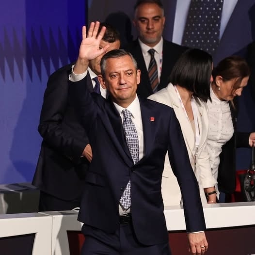CHP’de Liderlik Değişimi Balıkesir‘den gelen bilgilere göre, Cumhuriyet Halk Partisi