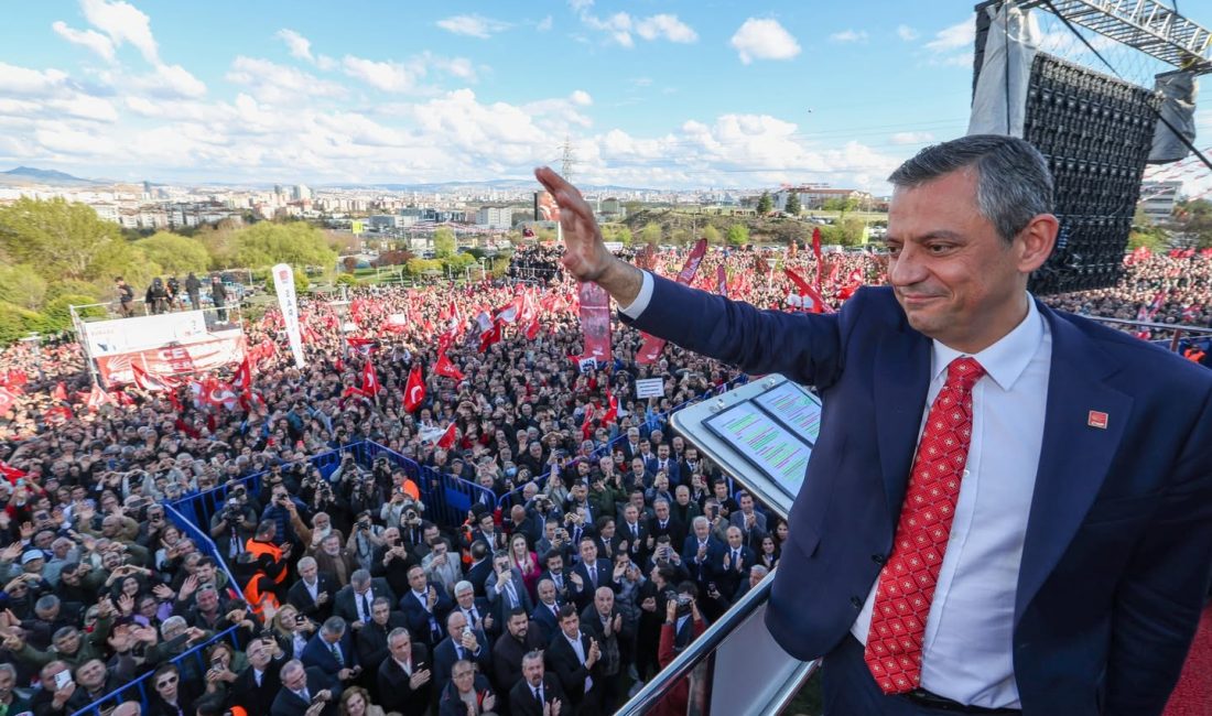 CHP’de Yeni Dönem Başladı Cumhuriyet Halk Partisi (CHP) 21. Olağanüstü