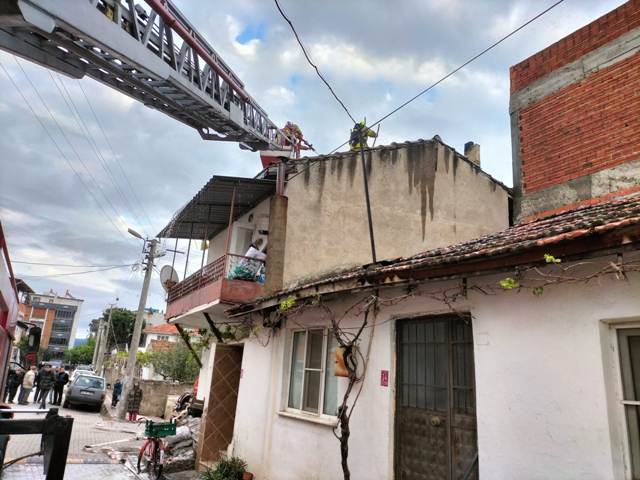 Havran’da Ev yangını Paniğe Neden Oldu Balıkesir’in Havran ilçesi Hamambaşı