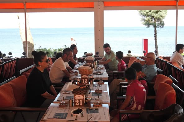 Erdekspor genç takımları, birlik ve beraberliği pekiştirmek amacıyla bir kaynaşma