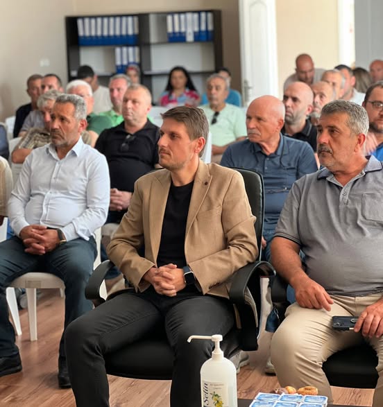Erdek’te Zeytin Yetiştiriciliği Bilgiyle Güçlendiriliyor Balıkesir’in Erdek ilçesinde düzenlenen zeytin