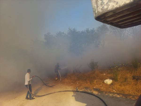 Bandırma’nın Aksakal Mahallesi mevkiinde bulunan otluk alanda yangın çıktı. Yangın