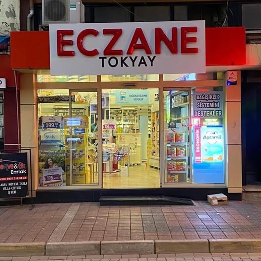 Gönen’de 27 Temmuz Pazar günü nöbetçi eczane TOKYAY Eczanesi oldu.