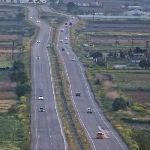 Gönen’de Yollar Vatandaşları Mağdur Ediyor Balıkesir’in Gönen ilçesinde, yıllardır devam