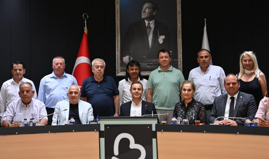 Balıkesir Büyükşehir Belediye Başkanı Ahmet Akın, Balıkesir’in merkez ilçesi Karesi’nin
