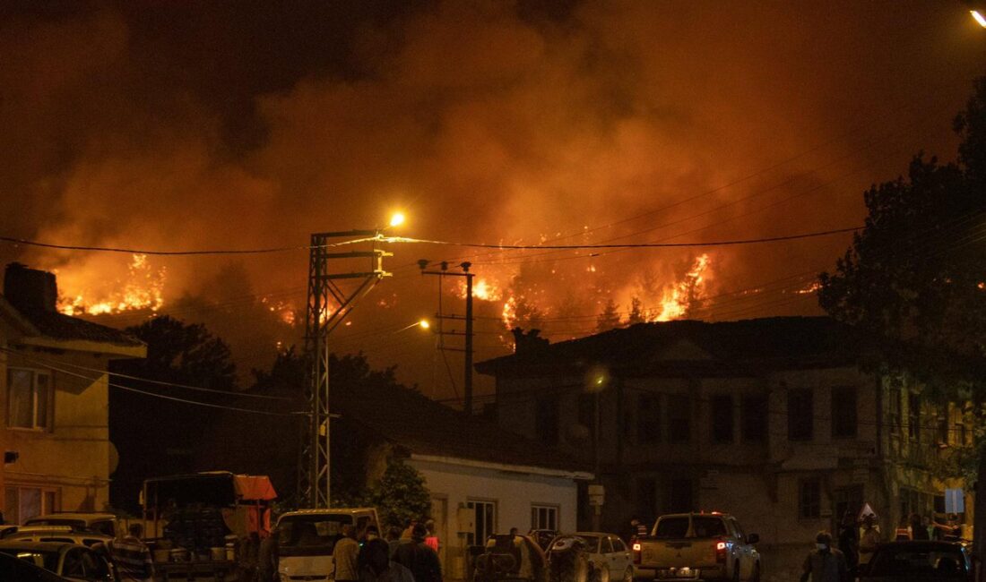 Sakarya’da meydana gelen orman yangını nedeniyle Balıkesir Büyükşehir Belediye Başkanı