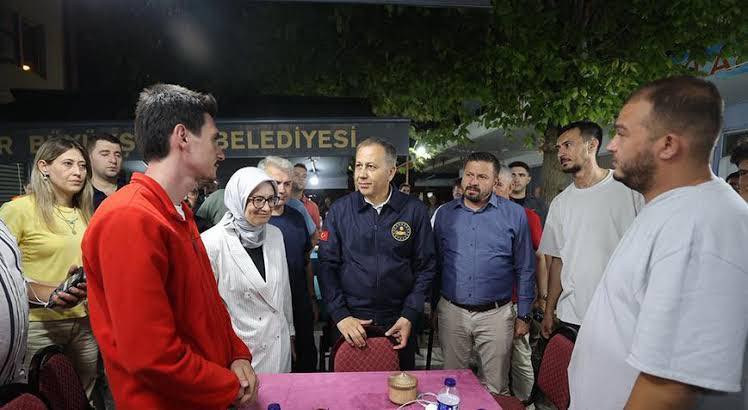 Sındırgı’da Deprem Sonrası Hayat Kaybı Balıkesir’in Sındırgı ilçesinde meydana gelen
