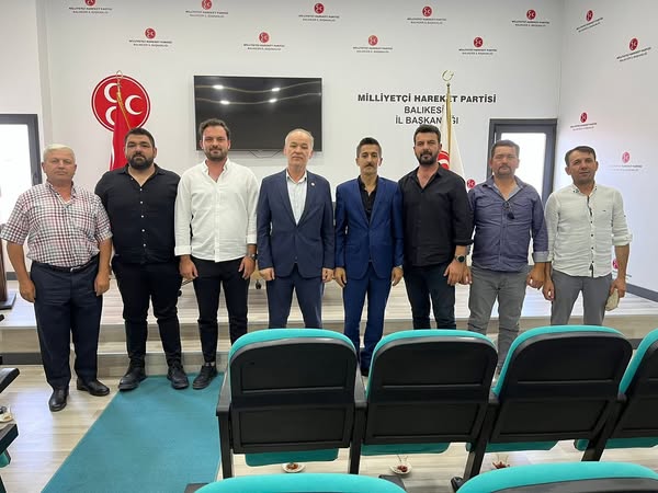 Gönen’de Milliyetçi Hareket Partisi (MHP) İlçe Teşkilatı’nın kurucu yönetim kurulu,