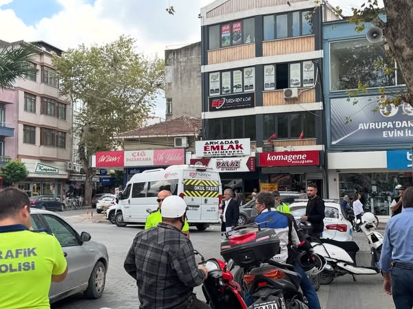 Gönen İlçe Emniyet Müdürlüğü ekipleri, ilçe genelinde güvenlik denetimlerine devam