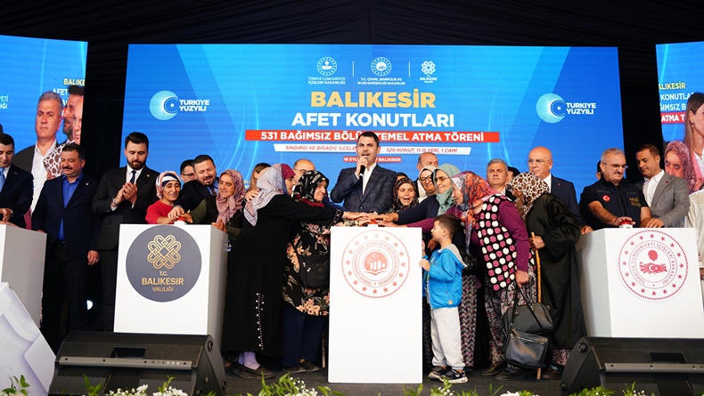 Balıkesir’in Sındırgı ilçesinde, 10 Ağustos’ta meydana gelen 6.1 büyüklüğündeki depremde