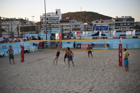Balıkesir’de sporun gelişimi için çalışmalar devam ediyor. Büyükşehir Belediyesi’nin destekleriyle