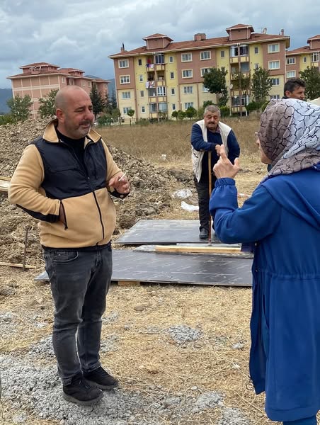 Gönen’de İzinsiz Kuruluma Tepki Balıkesir’in Gönen ilçesine bağlı Karşıyaka Mahallesi