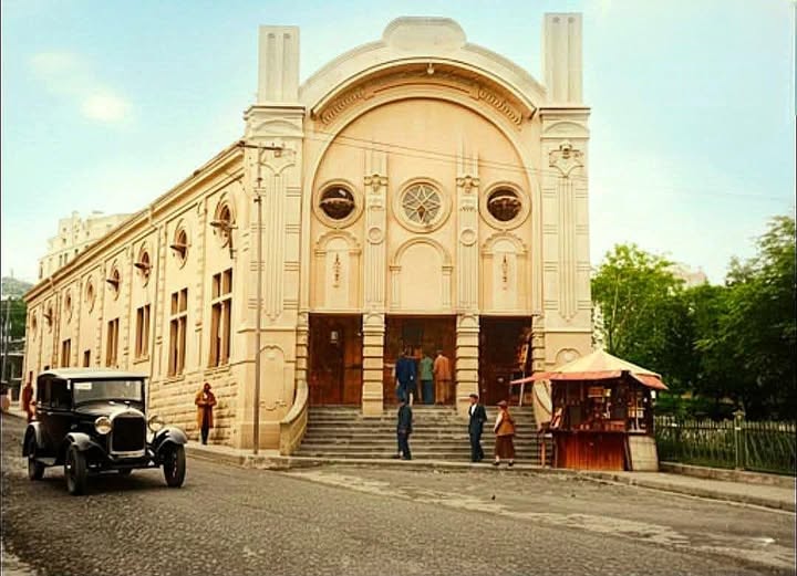 Trabzon’daki 1908 yılında inşa edilen opera binası, 1958 yılında Menderes