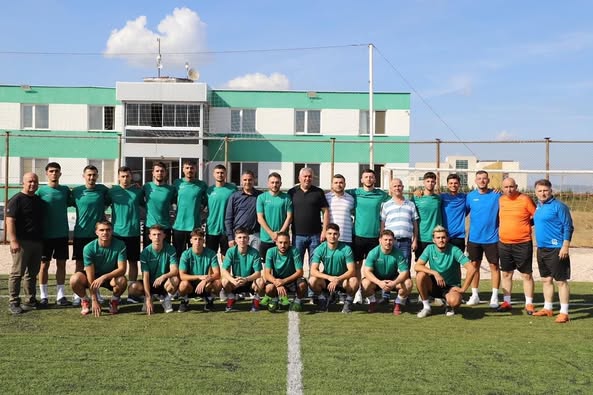 Gönen Belediyespor, 2025 2026 futbol sezonu hazırlıklarına bugün kendi tesislerinde
