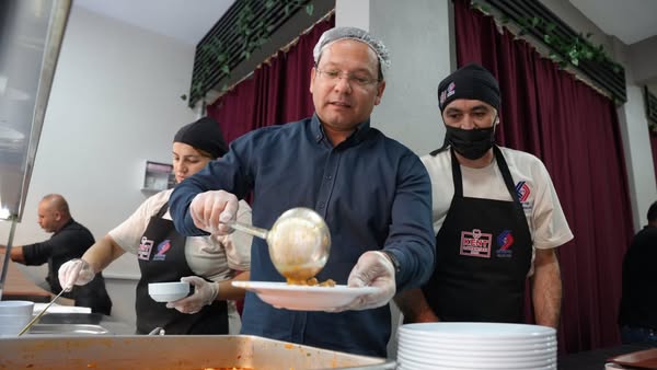 Sındırgı Belediyesi, sosyal belediyecilik çalışmaları kapsamında kent lokantası açtı. Belediye