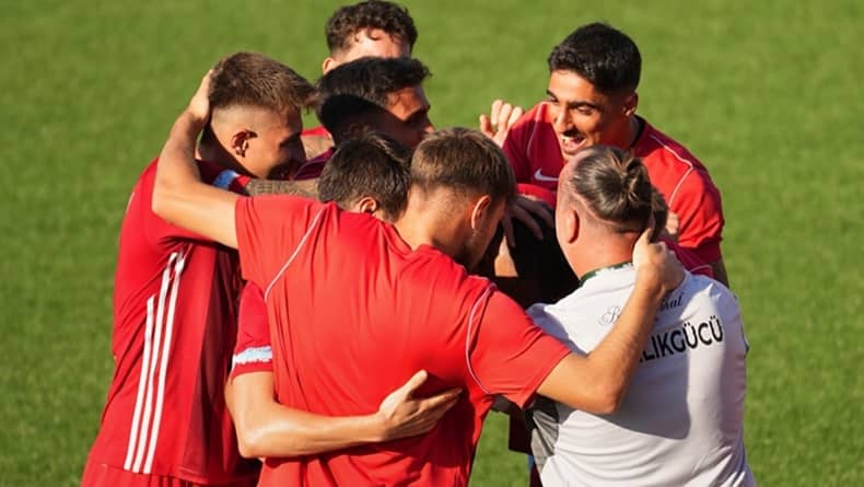 Ayvalıkgücü Belediyespor, Nesine 3. Lig 2025 2026 sezonuna galibiyetle başlamıştı.