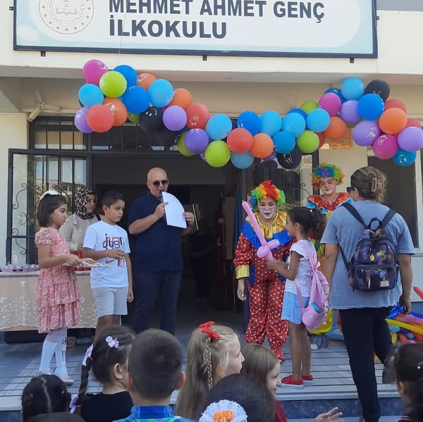 Gönen’de Yeni Eğitim Yılı Coşkuyla Başladı Gönen’de Mehmet Ahmet Genç