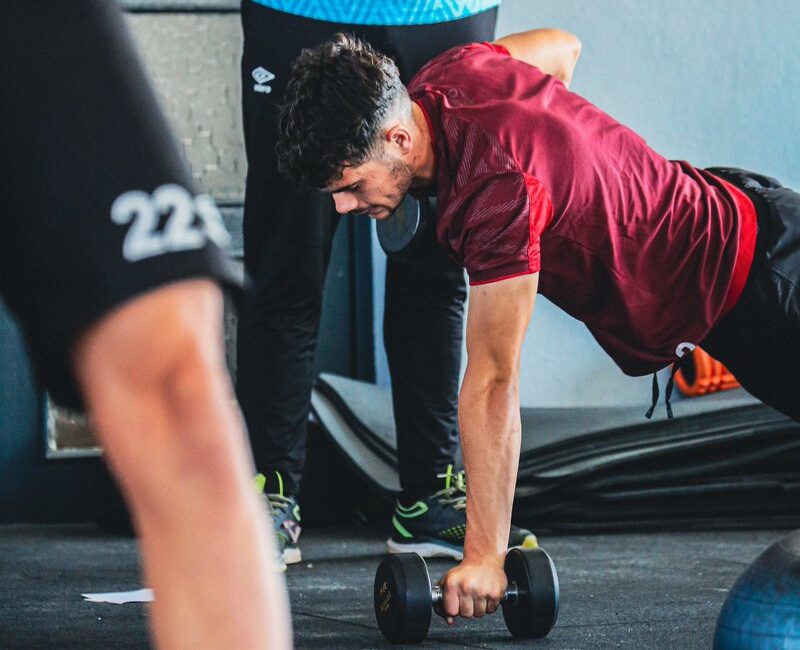 Bandırmaspor, bugünkü antrenmanını fitness salonunda gerçekleştirdi. Takım, fiziksel güç ve