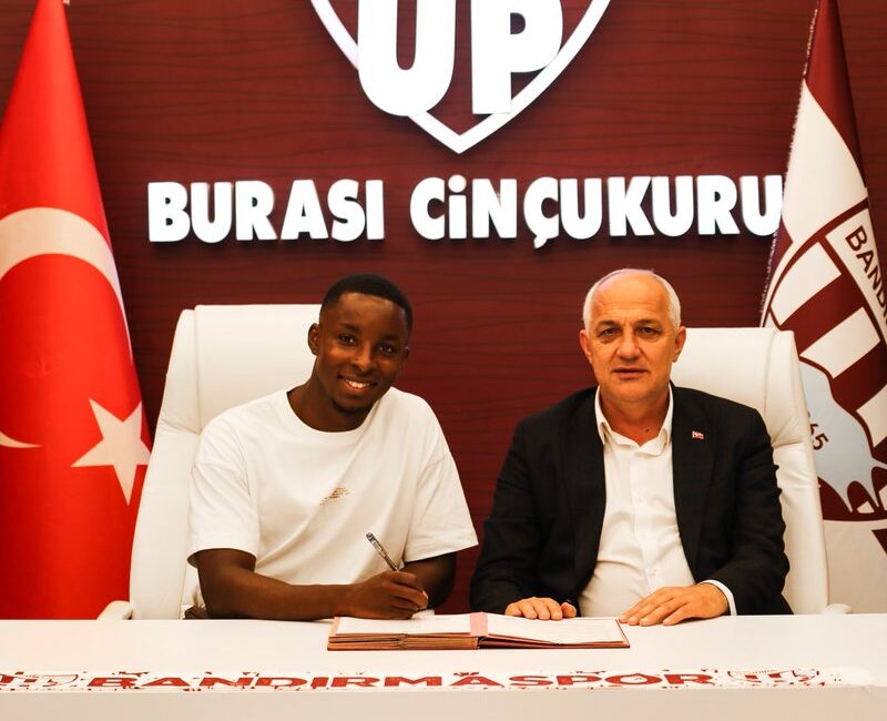 Bandırmaspor, Nijeryalı futbolcu Tosin Kehinde ile 2 yıllık sözleşme imzaladı.