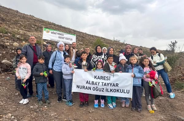 Öğrenciler ve Aileler Doğa İçin El Ele Verdi Balıkesir’in Karesi