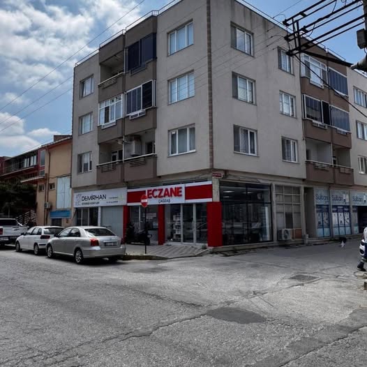 Gönen ilçesinde vatandaşlar, 10 Ekim Cuma günü acil ilaç ihtiyaçları