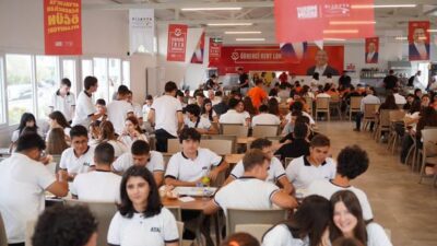 Ayvalık Belediyesi’nin öğrencilere yönelik başlattığı Öğrenci Kent Lokantaları projesi büyük